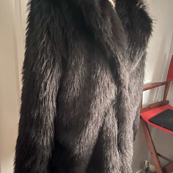NWT Glamorous Black faux-fur coat - Picture 5 of 7